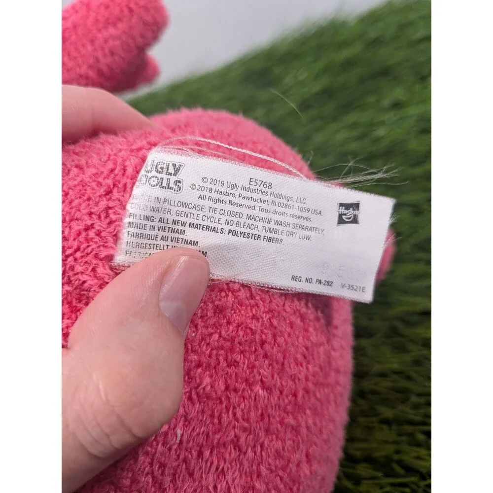 UglyDolls *LARGE* Moxy Plush Yours Truly 18” Pink Hasbro 2019 PLUSHIE